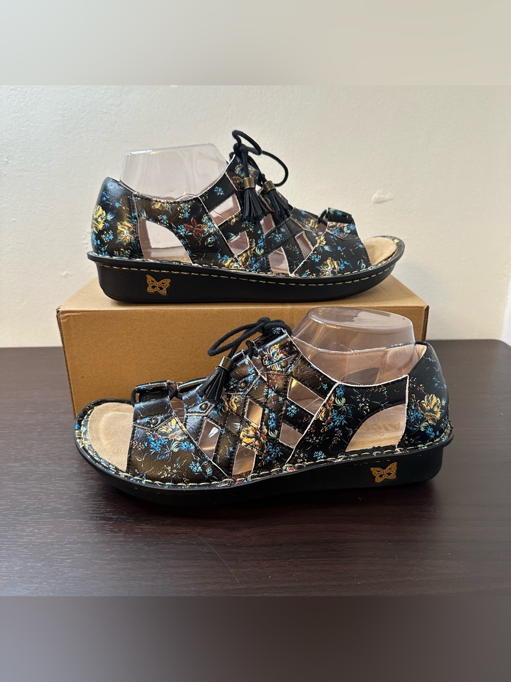 Alegria Valerie Passionate Floral Black Leather Gladiator Boho LaceUp Sandals 10